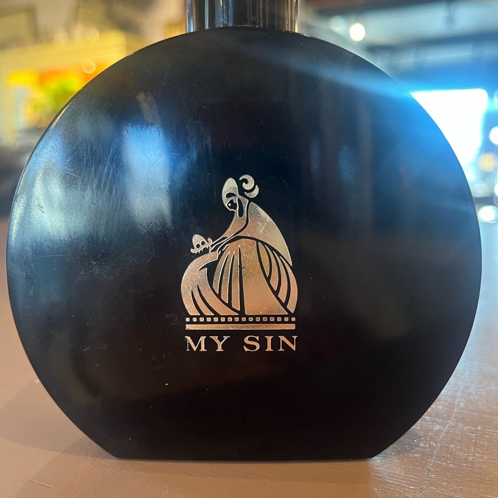 Lanvin My Sin Powder in Black with Gold Logo